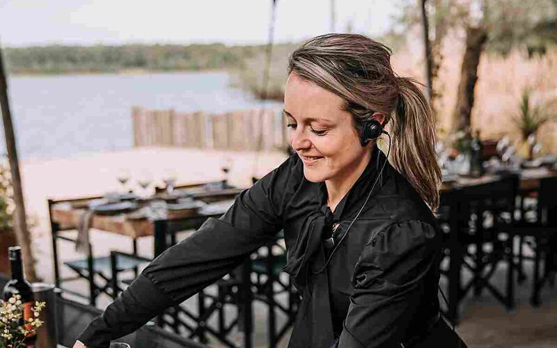 Bruiloft tafel indekken